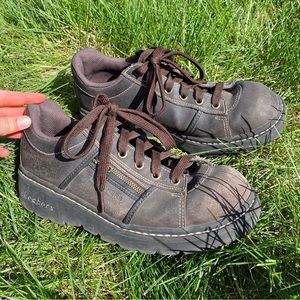 SOLD Vintage 90s Sketchers Leather Oxford Sneakers
